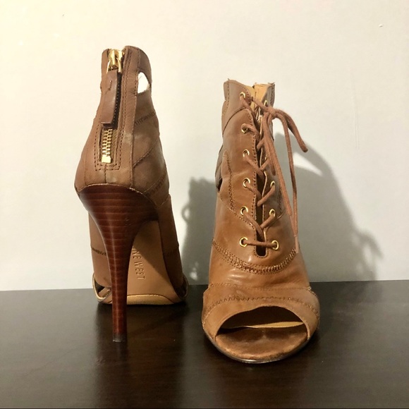 Nine West leather tie up heels - Picture 4 of 4